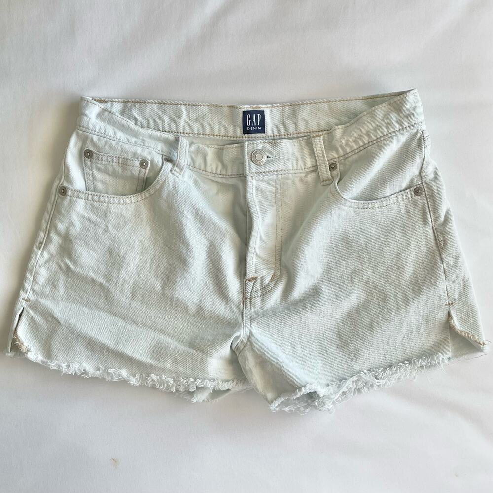 GAP Womens Light Wash Denim Shorts High-Rise 3" Inseam Raw Hem Jean Size 27R